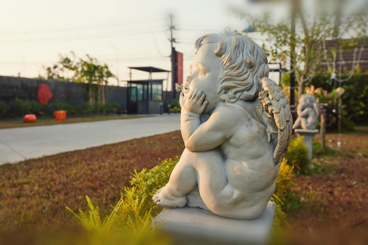The Sun Resort Ratchaburi Экстерьер фото